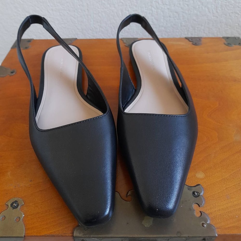 Banana Republic Sling Back Flat